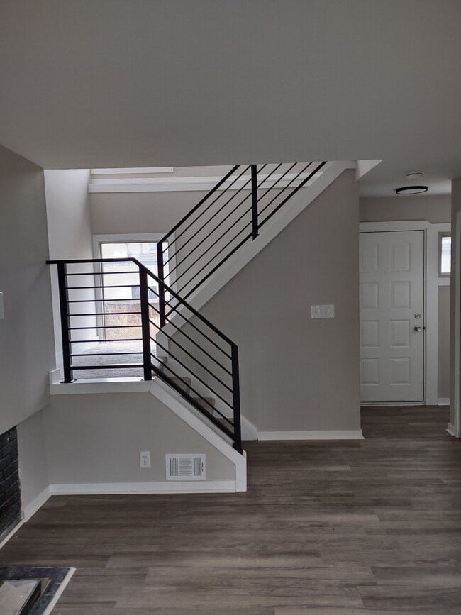 Berkshire Diamond Upgraded Handrails - Eton Square Apartments & Townhomes