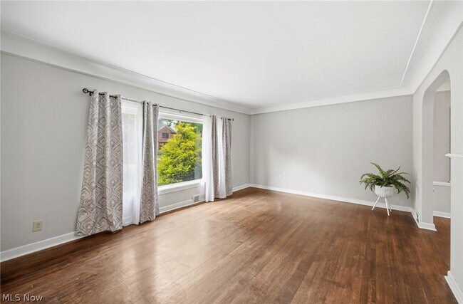Photo - 3889 Grenville Rd