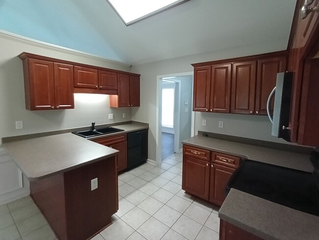 Photo - 162 Romie Dr