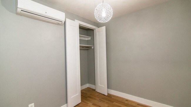 Photo - 1319 Halsey St Unit #2L