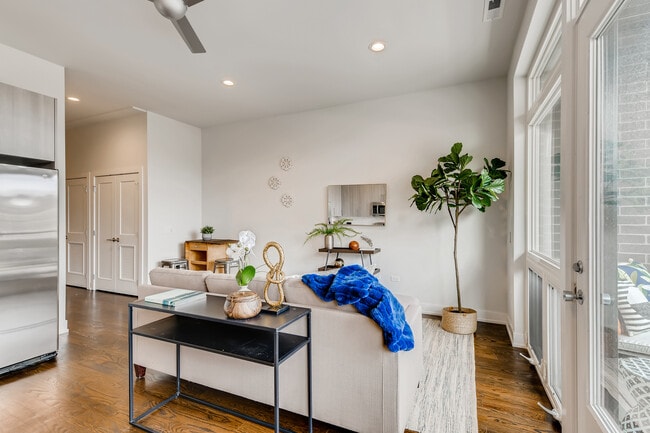 Photo - 2351 W North Ave