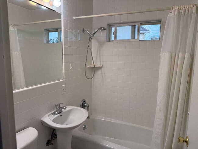 Photo - Remodeled Santa Cruz Apartment