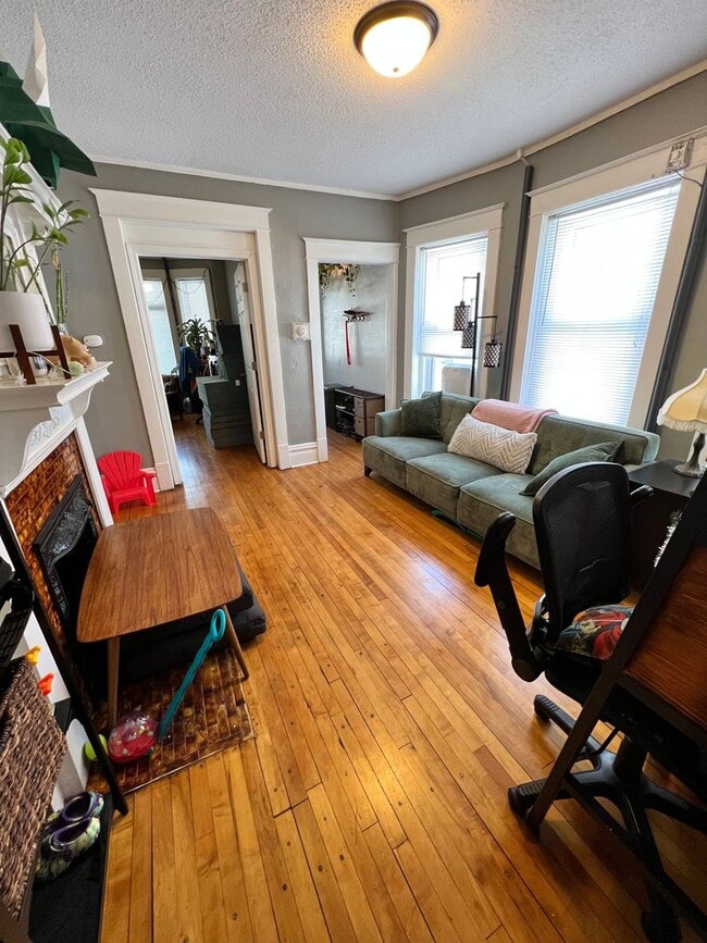 Photo - 922 E 5th St Unit 922