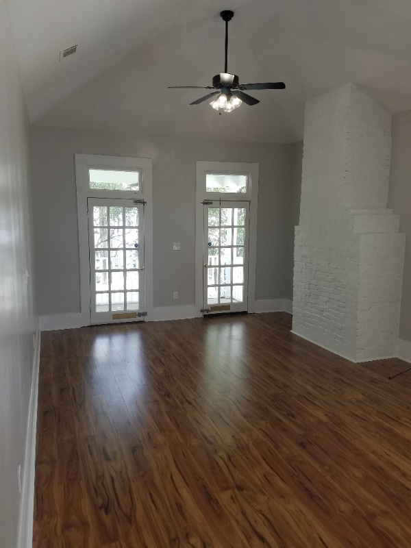 Photo - 307 W 41st St