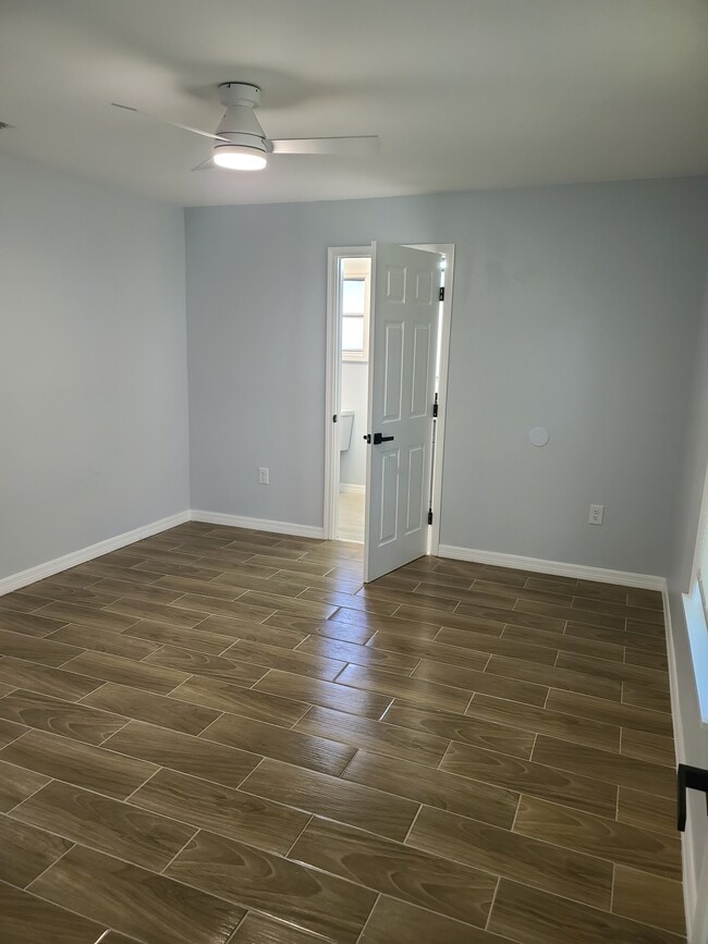 Photo - 674 Beard Ave