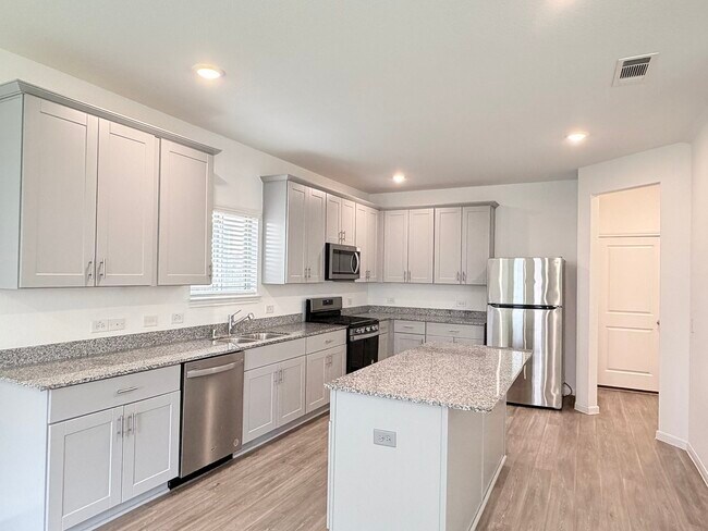 Photo - 1020 Laguna Cv Dr