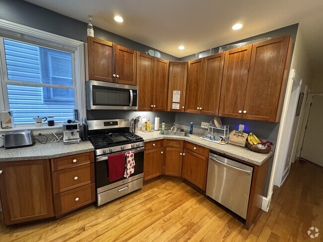 Building Photo - 99 Calumet St Unit 3 Rental