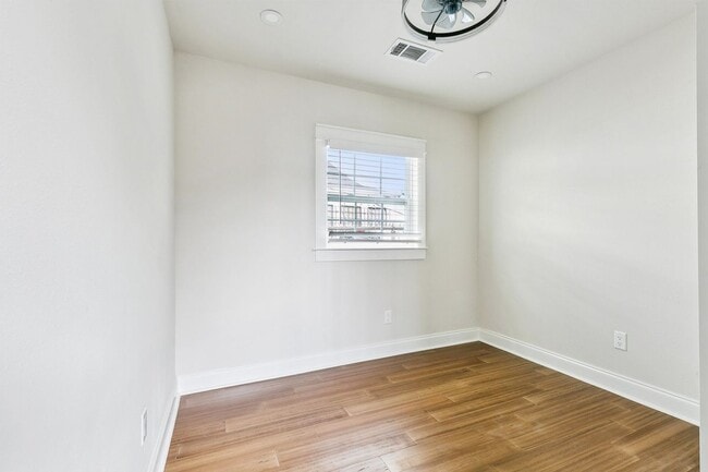 Photo - 2009 Governor Nicholls St