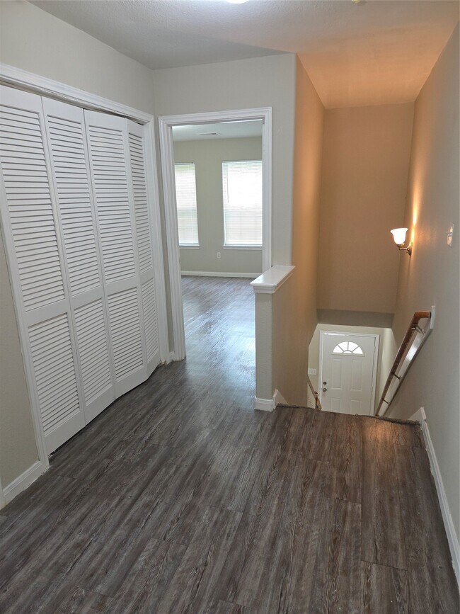 Photo - 10015 Wiloak St Unit B