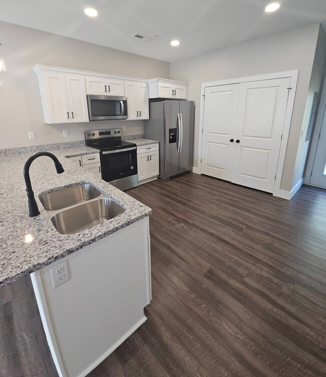 Photo - 1646 S Jefferson Ave