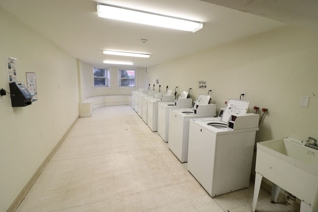 Photo - 3 bed/1 bath in Brighton