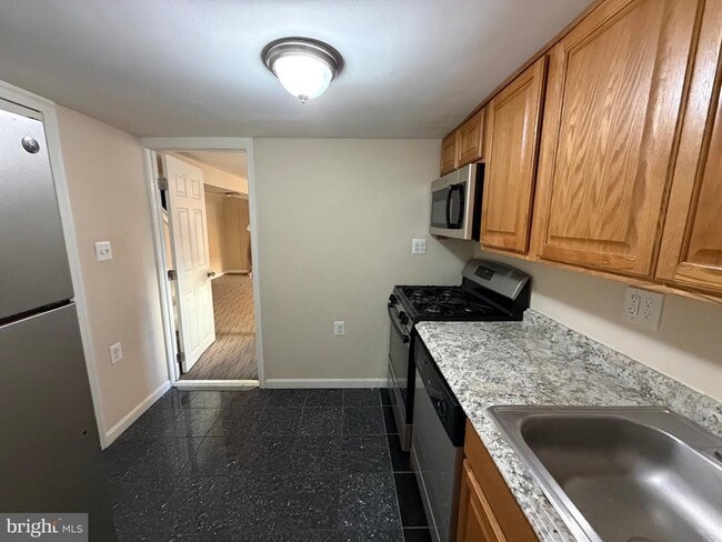 Building Photo - 5831 Mt Vernon Dr