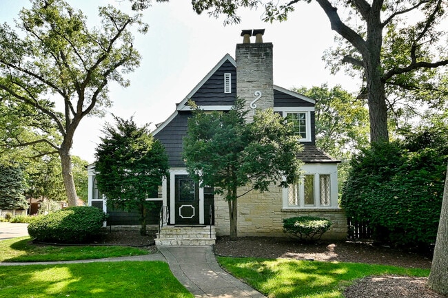 Building Photo - 2147 N 78th Ave