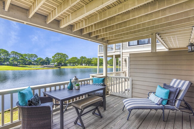Photo - 906 Harbour Point Ln