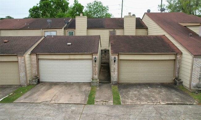 Building Photo - 14211 Briarsage Ct