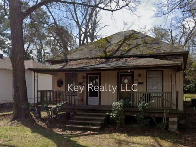 Building Photo - 308-A First Street - Pineville Rental