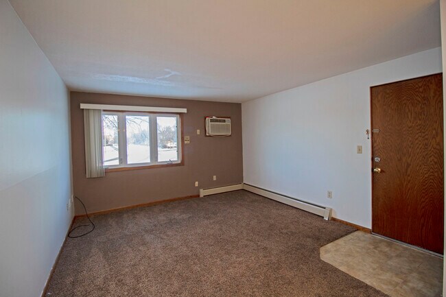 Photo - 915 7th St S Unit 11