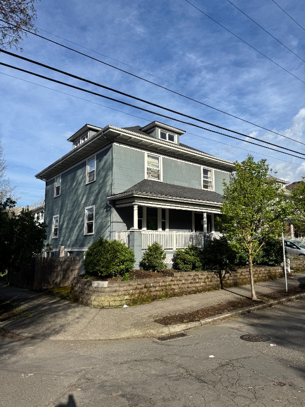 Photo - 1035 SE 14th Ave Apartment Unit 2