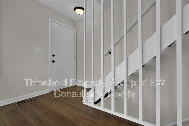 Photo - 3672-3678 Arnelle Road - 3676