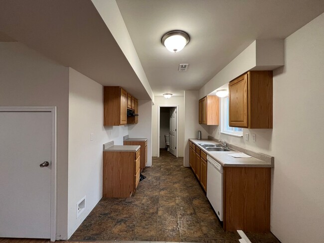 Photo - Beautiful Home on 5 Acres just north of Wa... Unit 11429 High Plains