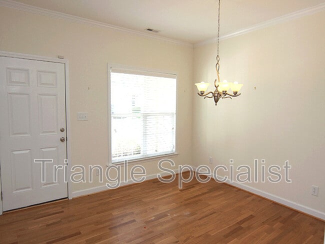 Photo - 7236 Aquinas Ave