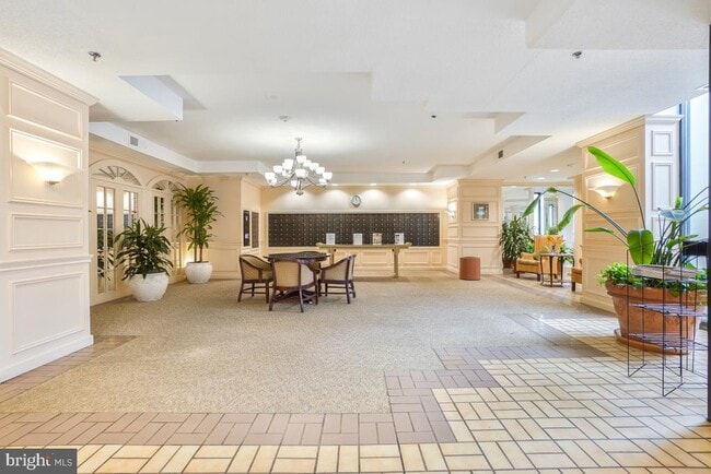 Building Photo - 15100 Interlachen Dr Unit 4-620 Rental