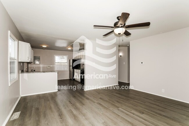 Photo - 1302 Brummit Ln