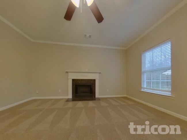 Photo - 1121 Corkscrew Way