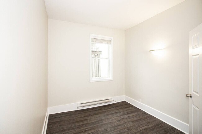 Photo - 309 Enfield Apartment