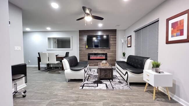Photo - 5569 Pine Gate Dr