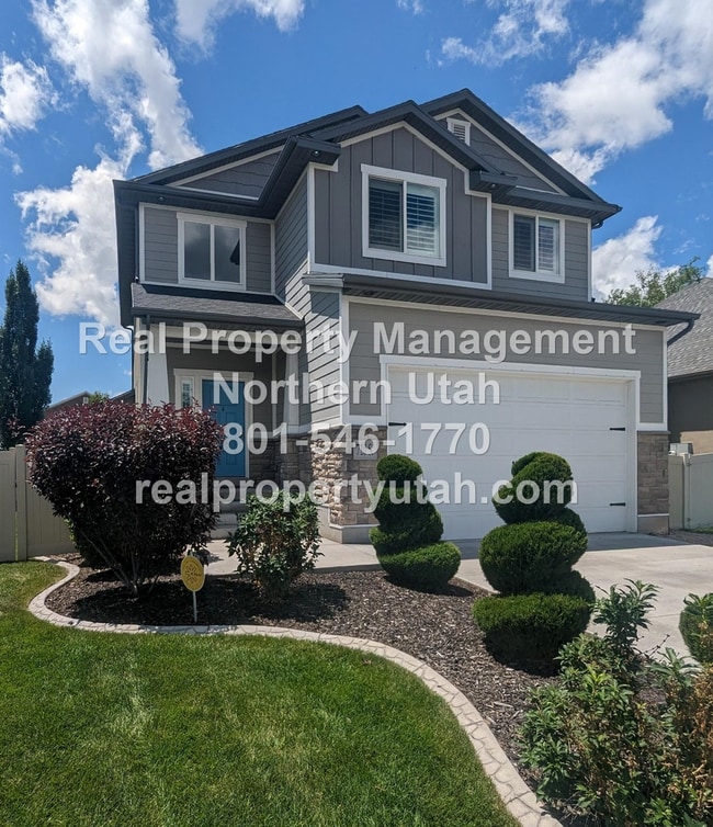 Building Photo - Gorgeous 3 Bed 2.5 Bath Coming Soon! Rental