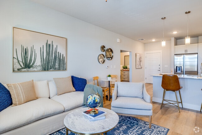 2BR, 2BA - 1,065SF