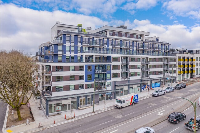 Building Photo - Renfrew Village North Building