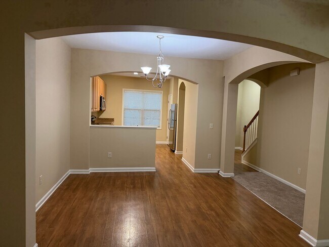 Photo - Gorgeous 3br/2.5 bath Townhome