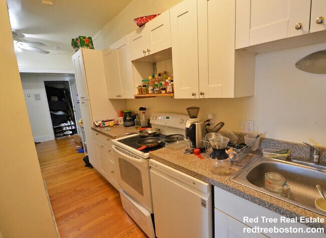 Photo - 35 Brookline St