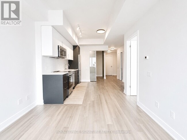Photo - 664 Spadina Ave. Unit 903