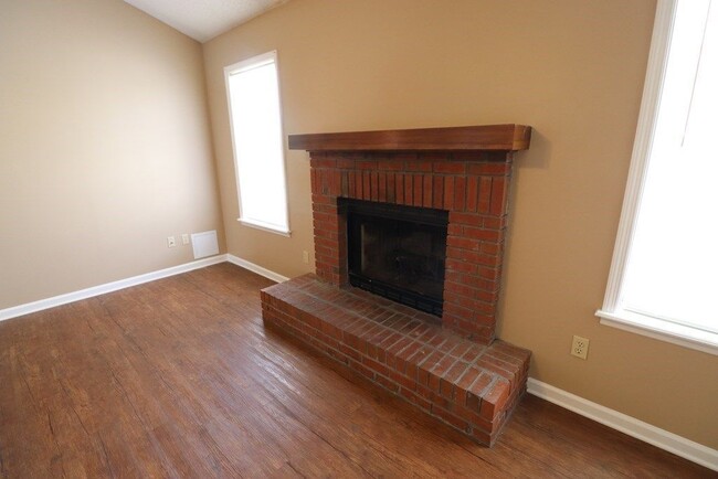 Building Photo - Cozy Retreat: Charming 3-Bedroom Home with Cul-de-Sac Location in Valdosta, GA