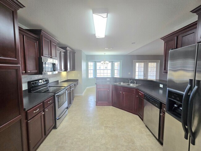 Photo - Spacious 4-Bed/3 Bath Home - Spencer Ridge