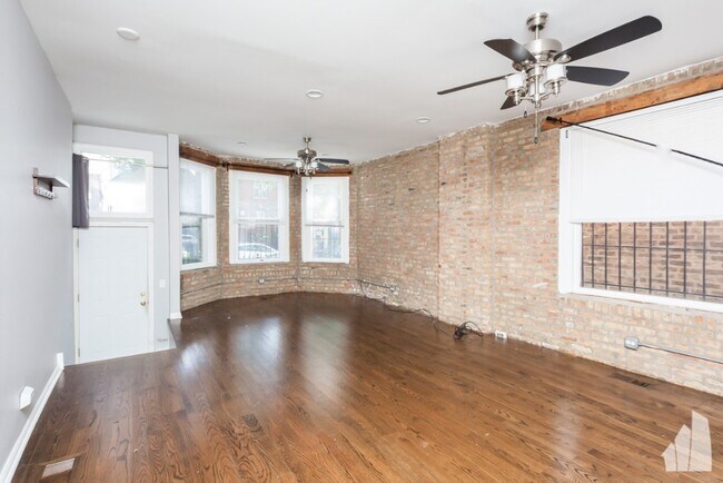 Photo - 2348 W Moffat St Unidad 3F