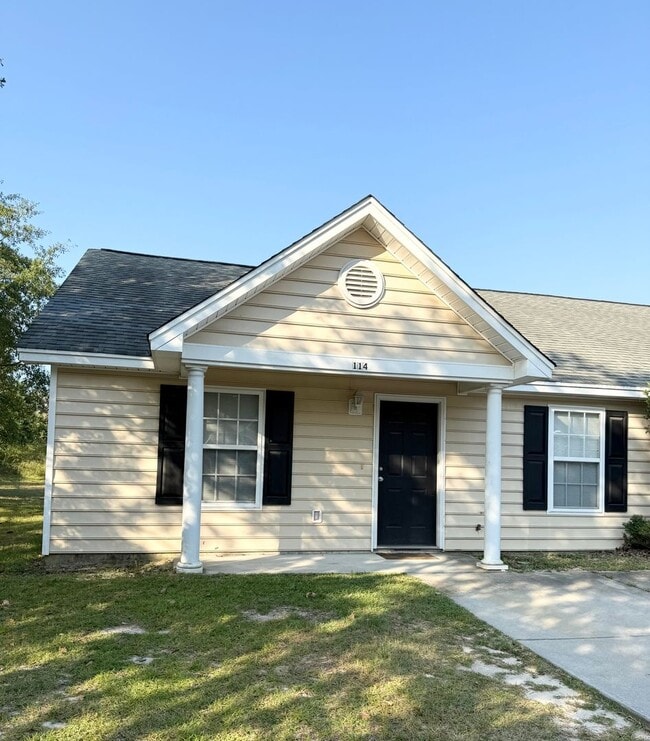 Building Photo - Lexington Rental