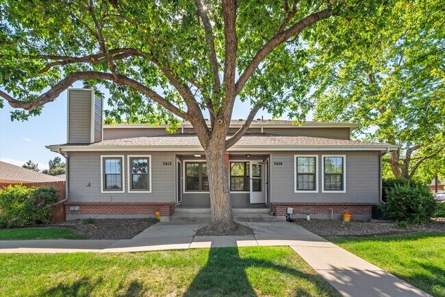 Photo - Bright & Spacious 2BR/2BA Townhome with Loft, Fireplace & Private Garage