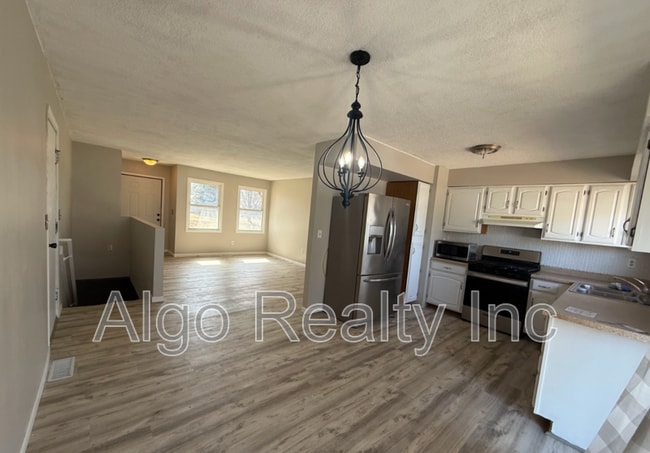 Building Photo - 8233 Douglas Ln N