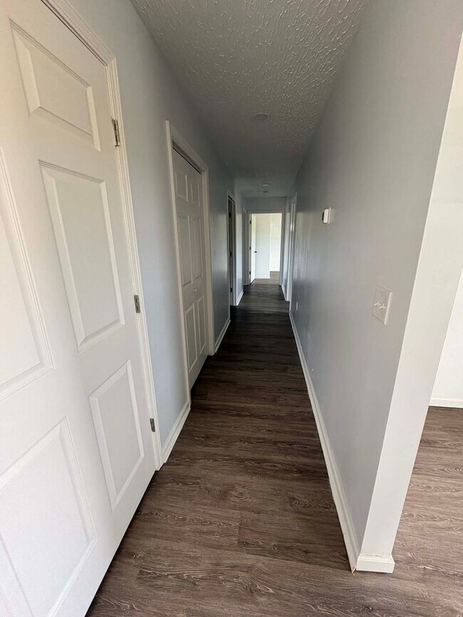 Photo - Country Living Home!