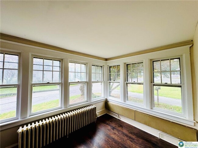 Photo - 2619 Broad St