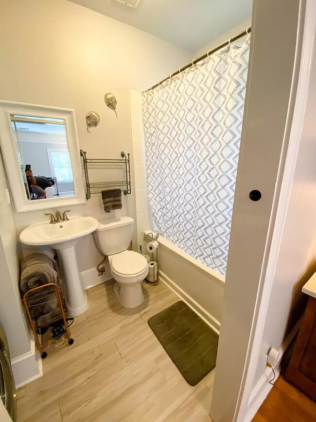 Photo - 214 E. 32nd St.