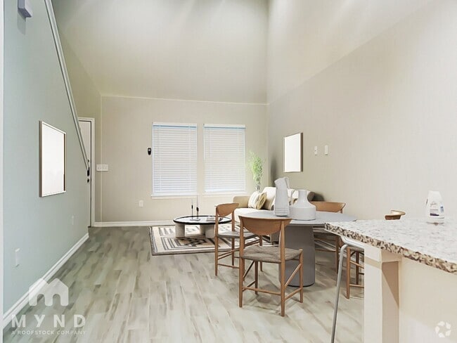 Building Photo - 16991 Balmoral St Rental