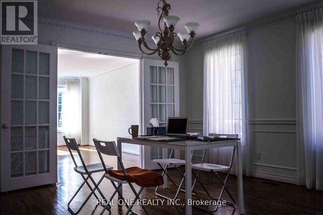 Photo - 46 Elmsley Dr