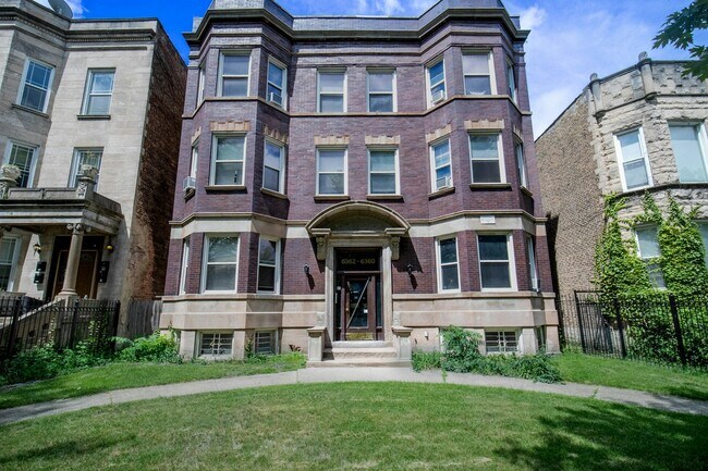 Photo - 6360 S Greenwood Ave Unit 6360 -  2