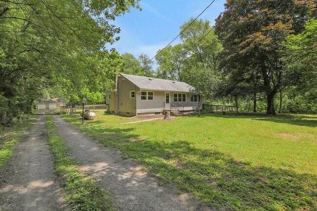 Photo - 204 Stony Ford Rd