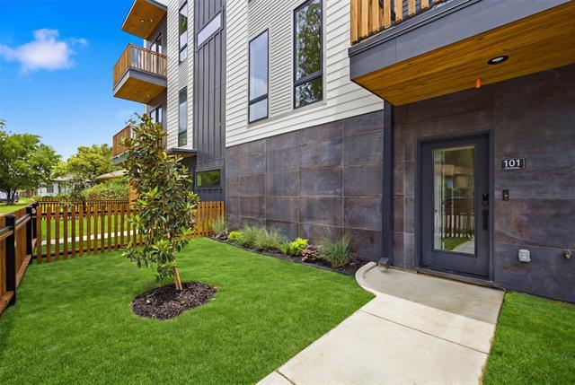 Photo - 4605 Belmont Ave